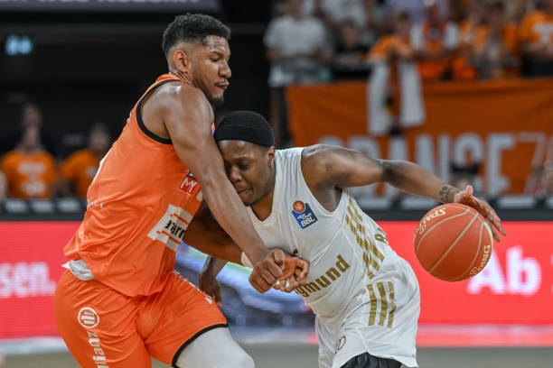 更令人唏嘘 更令人唏嘘