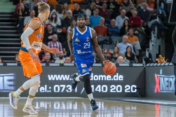 团队配合是 团队配合是